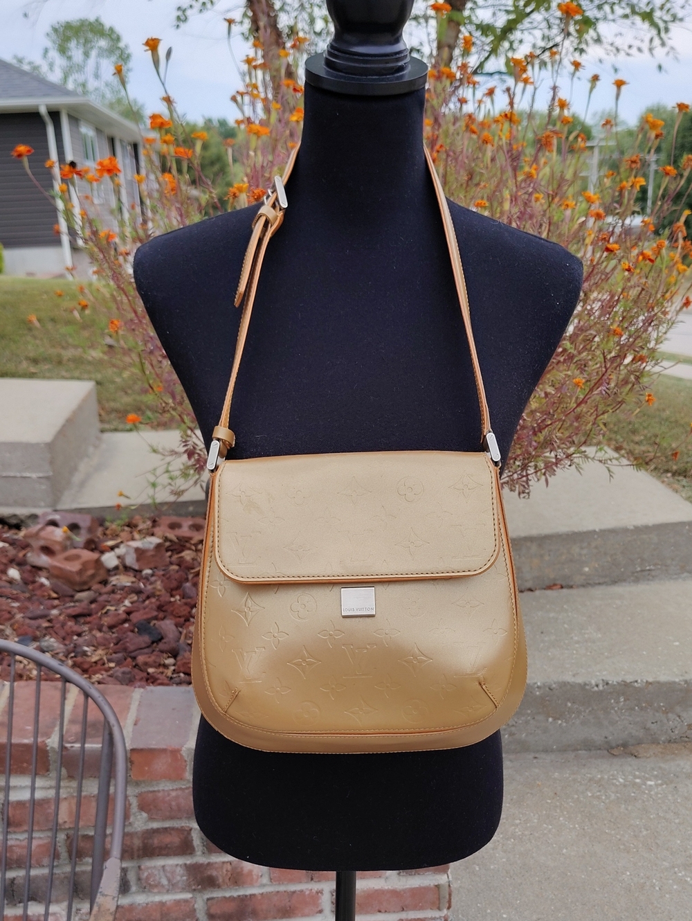 Vintage Louis Vuitton Mat Webster Street Vernis Monogram Gold Shoulder Bag Y2K